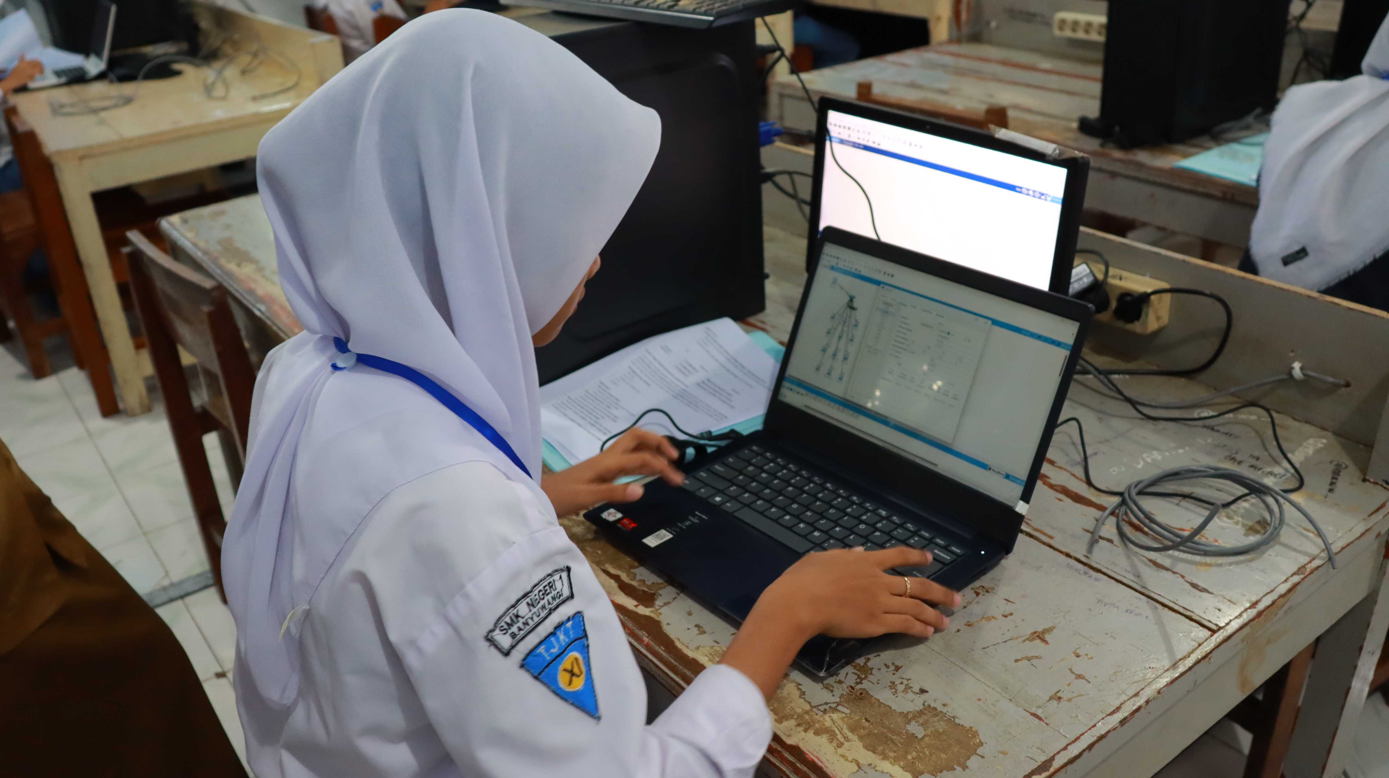 Teknik Jaringan Komputer & Telekomunikasi