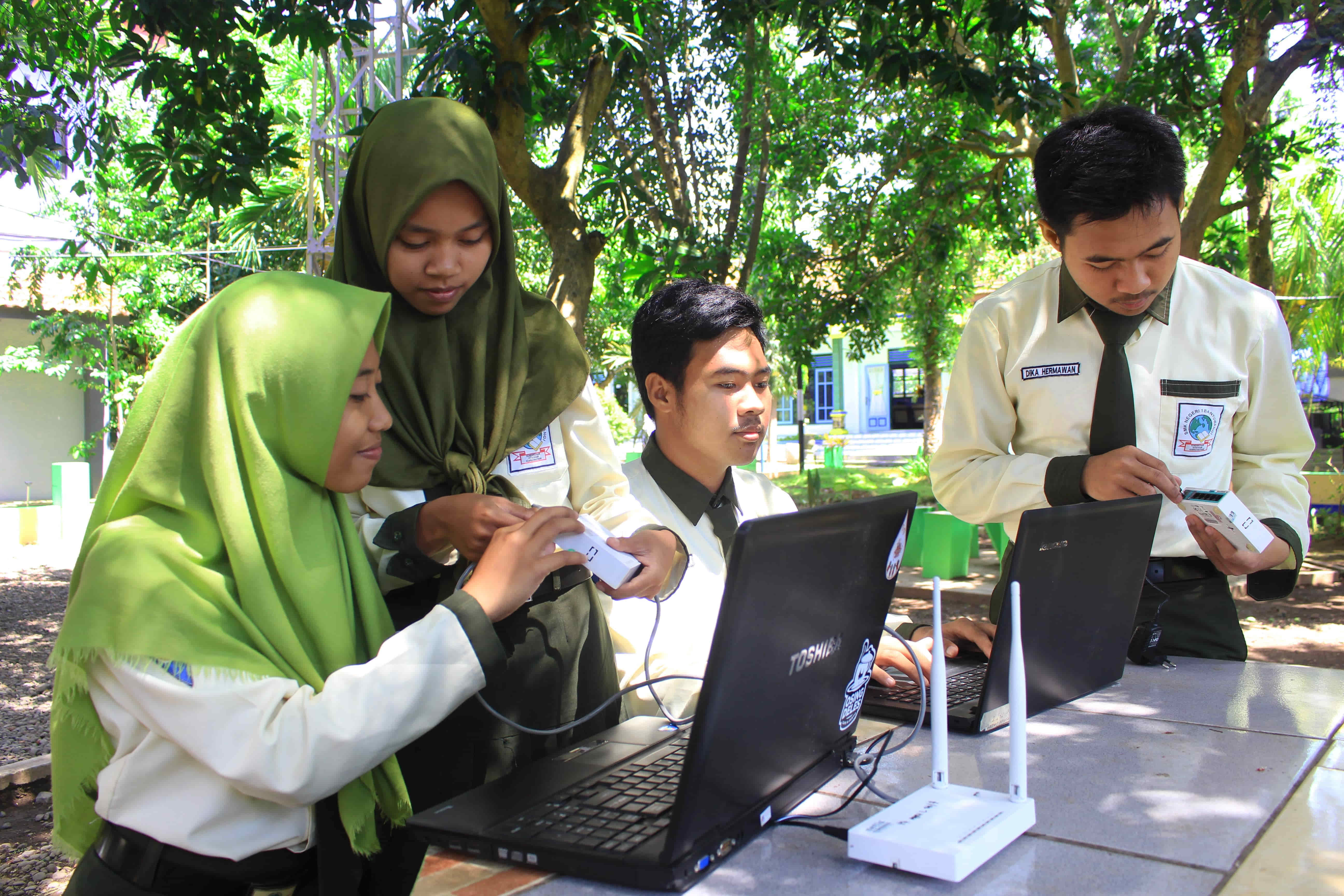 Teknik Jaringan Komputer & Telekomunikasi